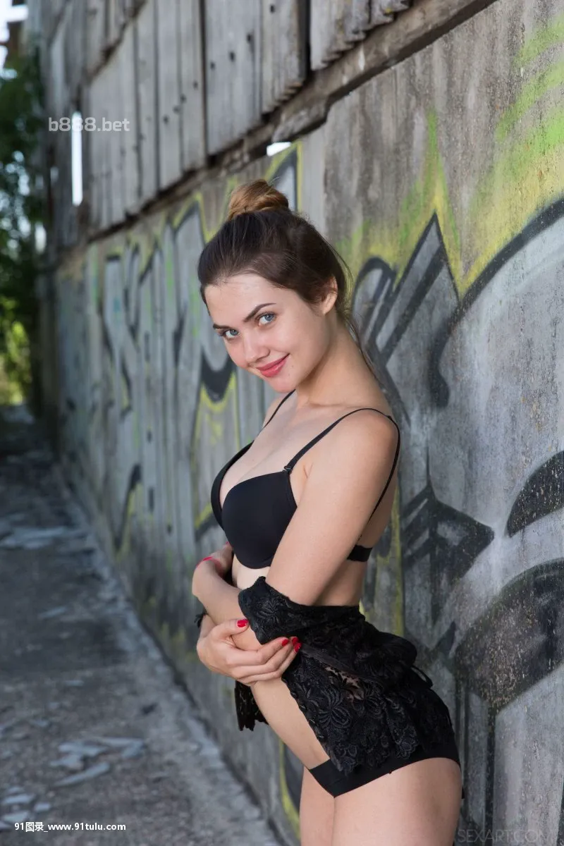 Georgia Ralmie Cobrin [20P][マッチング アプリ 顔 写真 なし 女]
